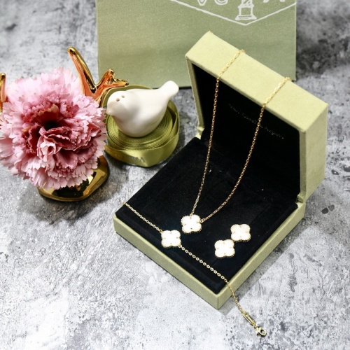 Wholesale Van Cleef &amp; Arpels Necklaces &amp; Bracelets &amp; Earrings #505395 $45.00 USD, Wholesale Quality Replica Van Cleef &amp; Arpels Jewelry Set