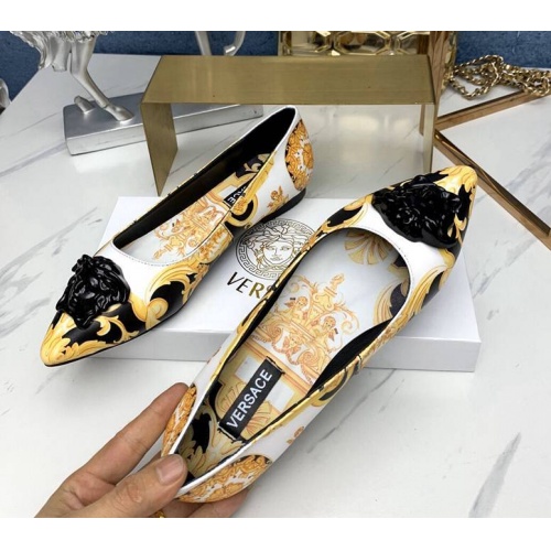 Replica Versace Flat Shoes For Women #532545 $76.00 USD for Wholesale