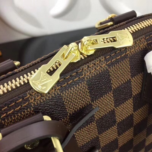 Replica Louis Vuitton LV AAA Quality Messenger Bags For Women #785147 $133.00 USD for Wholesale