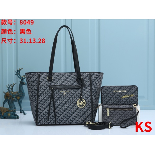 Wholesale Michael Kors Handbags For Women #940084 $39.00 USD, Wholesale Quality Replica Michael Kors Handbags