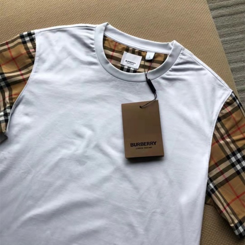 Replica Burberry T-Shirts Short Sleeved For Women #962649 $45.00 USD for Wholesale