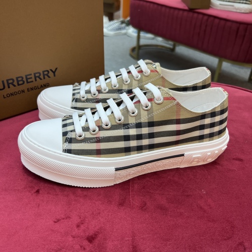 Wholesale Burberry Casual Shoes For Men #973645 $76.00 USD, Wholesale Quality Replica Burberry Casual Shoes