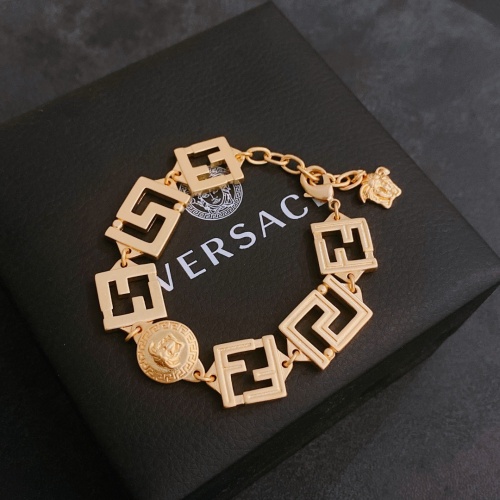 Replica Versace Bracelet #993373 $38.00 USD for Wholesale