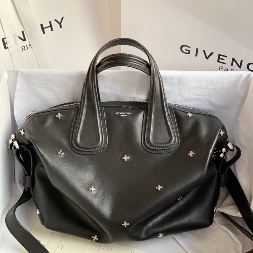 Wholesale Givenchy AAA Quality Handbags #1009199 $215.00 USD, Wholesale Quality Replica Givenchy AAA Quality Handbags