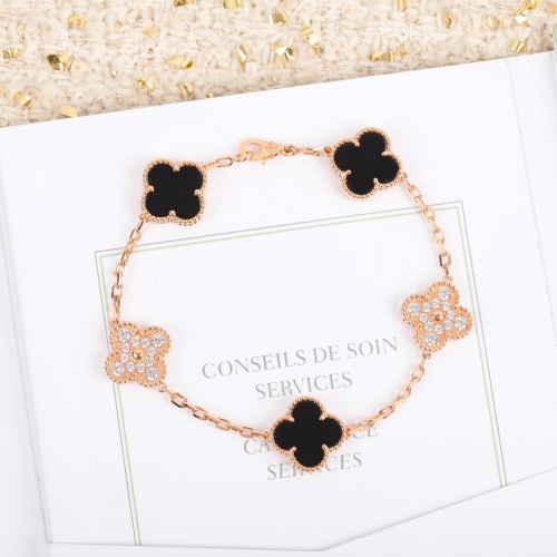 Wholesale Van Cleef &amp; Arpels Bracelet For Women #1046362 $38.00 USD, Wholesale Quality Replica Van Cleef &amp; Arpels Bracelets