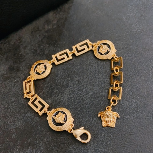 Wholesale Versace Bracelet #1046481 $36.00 USD, Wholesale Quality Replica Versace Bracelets