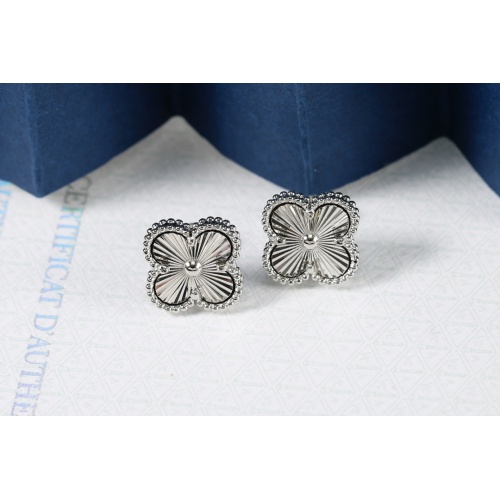 Wholesale Van Cleef &amp; Arpels Earrings For Women #1050254 $29.00 USD, Wholesale Quality Replica Van Cleef &amp; Arpels Earrings