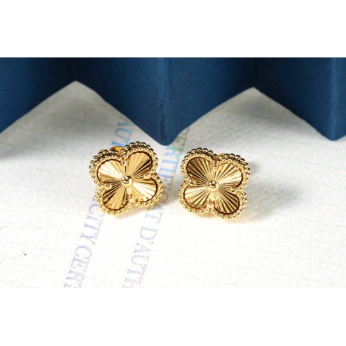 Wholesale Van Cleef &amp; Arpels Earrings For Women #1050256 $29.00 USD, Wholesale Quality Replica Van Cleef &amp; Arpels Earrings