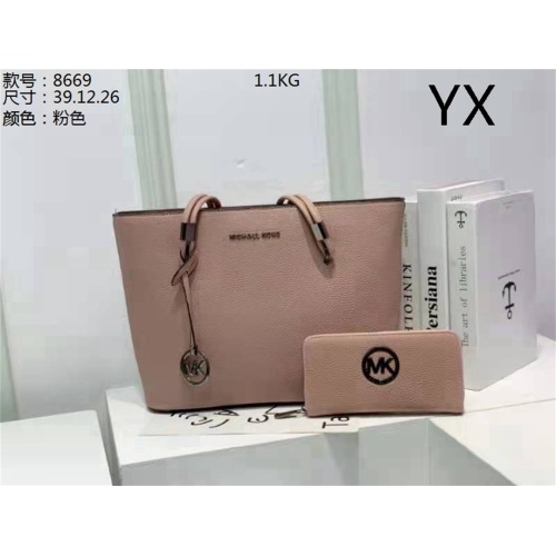 Wholesale Michael Kors Handbags For Women #1058560 $40.00 USD, Wholesale Quality Replica Michael Kors Handbags