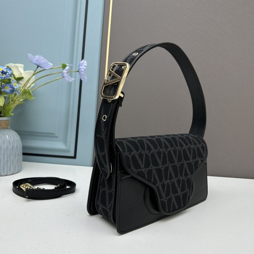 Wholesale Valentino AAA Quality Shoulder Bags For Women #1076322 $115.00 USD, Wholesale Quality Replica Valentino AAA Quality Shoulder Bags