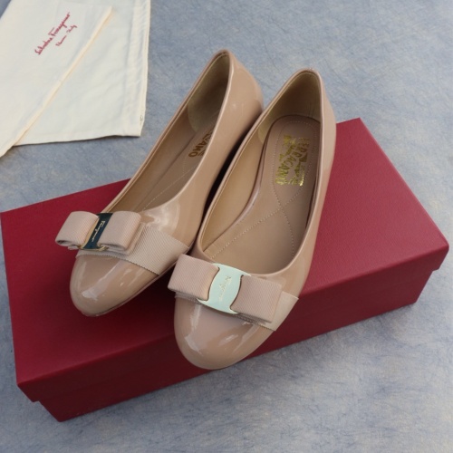 Wholesale Salvatore Ferragamo Flat Shoes For Women #1099072 $96.00 USD, Wholesale Quality Replica Salvatore Ferragamo Flat Shoes