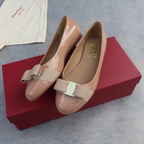 Wholesale Salvatore Ferragamo Flat Shoes For Women #1099073 $96.00 USD, Wholesale Quality Replica Salvatore Ferragamo Flat Shoes