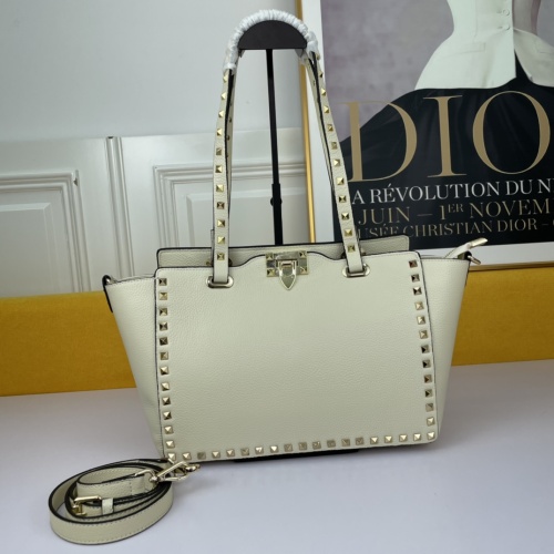 Wholesale Valentino AAA Quality Shoulder Bags For Women #1114932 $105.00 USD, Wholesale Quality Replica Valentino AAA Quality Shoulder Bags