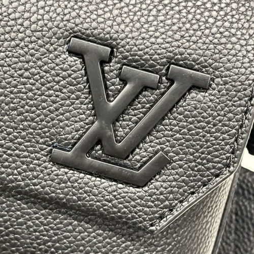 Replica Louis Vuitton AAA Man Messenger Bags #1132319 $72.00 USD for Wholesale