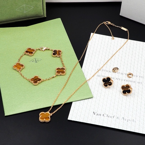 Wholesale Van Cleef &amp; Arpels Jewelry Set For Women #1154834 $60.00 USD, Wholesale Quality Replica Van Cleef &amp; Arpels Jewelry Set