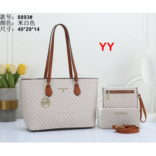 Wholesale Michael Kors Handbags For Women #1155368 $38.00 USD, Wholesale Quality Replica Michael Kors Handbags