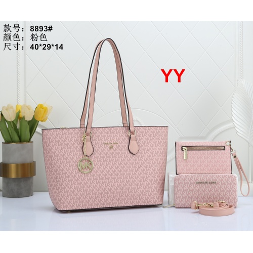 Wholesale Michael Kors Handbags For Women #1155370 $38.00 USD, Wholesale Quality Replica Michael Kors Handbags