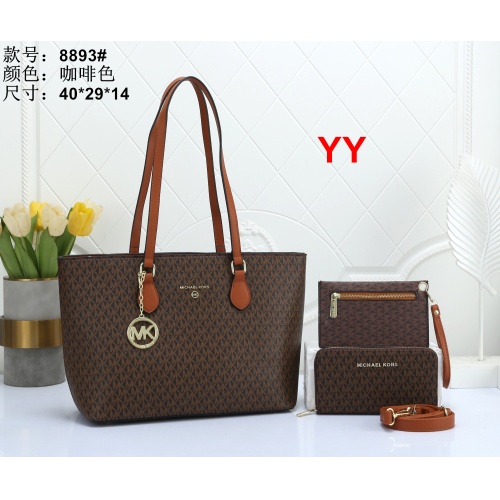 Wholesale Michael Kors Handbags For Women #1155371 $38.00 USD, Wholesale Quality Replica Michael Kors Handbags