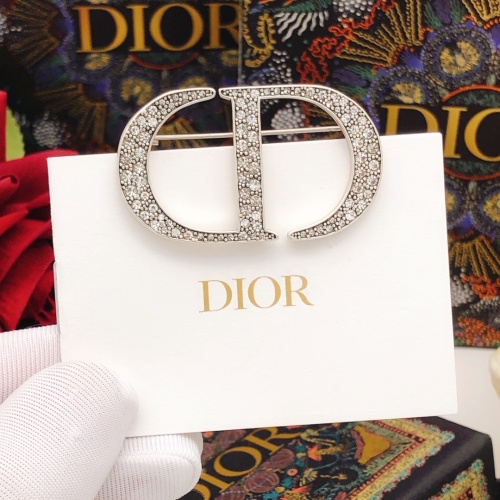 Replica Christian Dior Brooches For Women #1170598 $29.00 USD for Wholesale