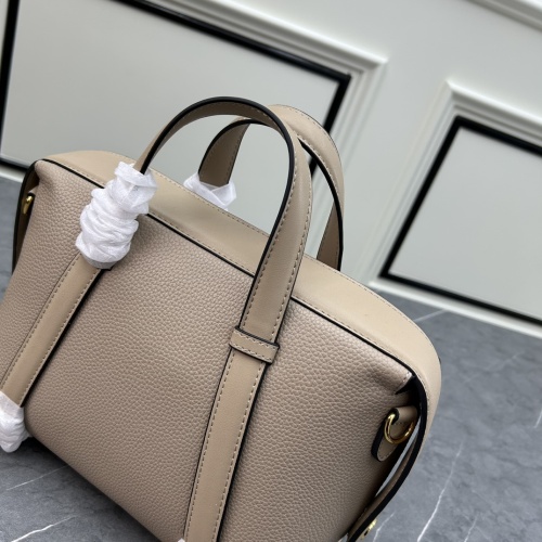 Replica Fendi AAA Quality Handbags For Women #1178886 $130.00 USD for Wholesale