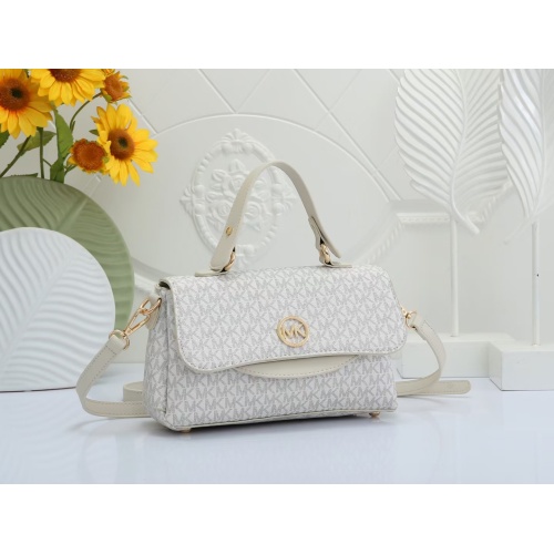 Wholesale Michael Kors Messenger Bags For Women #1185297 $34.00 USD, Wholesale Quality Replica Michael Kors Messenger Bags