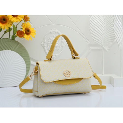 Wholesale Michael Kors Messenger Bags For Women #1185299 $34.00 USD, Wholesale Quality Replica Michael Kors Messenger Bags