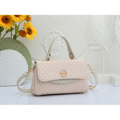 Wholesale Michael Kors Messenger Bags For Women #1185300 $34.00 USD, Wholesale Quality Replica Michael Kors Messenger Bags