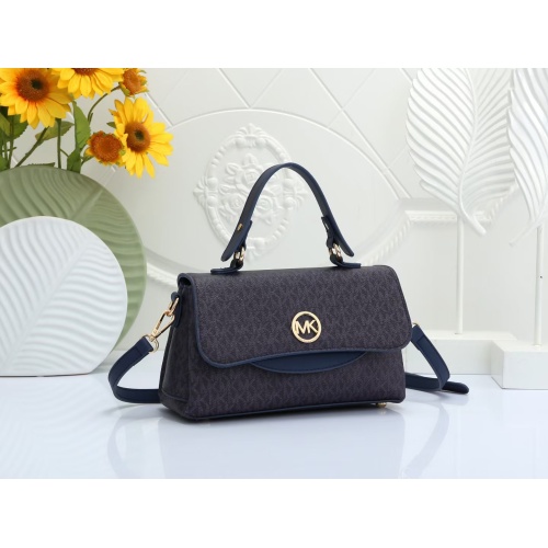 Wholesale Michael Kors Messenger Bags For Women #1185303 $34.00 USD, Wholesale Quality Replica Michael Kors Messenger Bags