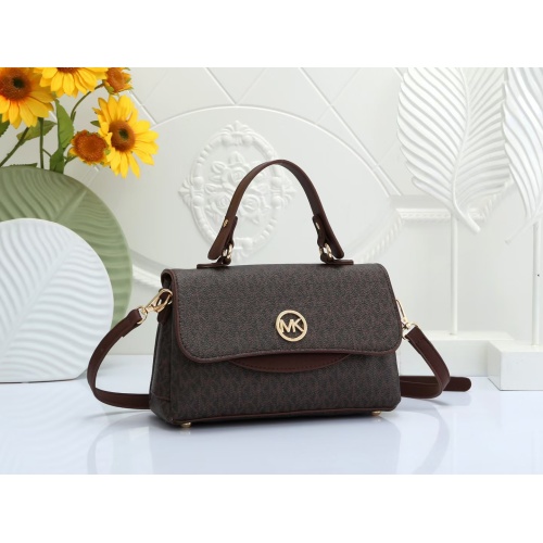 Wholesale Michael Kors Messenger Bags For Women #1185306 $34.00 USD, Wholesale Quality Replica Michael Kors Messenger Bags