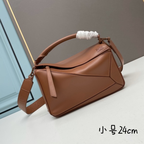 Wholesale LOEWE AAA Quality Messenger Bags For Women #1192009 $132.00 USD, Wholesale Quality Replica LOEWE AAA Messenger Bags