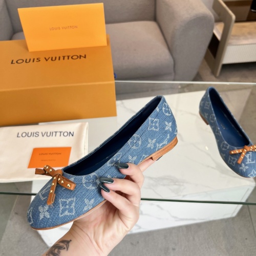 Replica Louis Vuitton Flat Shoes For Women #1198640 $102.00 USD for Wholesale