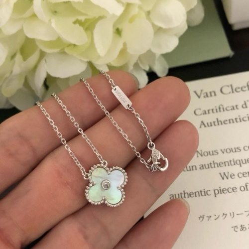 Wholesale Van Cleef &amp; Arpels Necklaces For Women #1205662 $25.00 USD, Wholesale Quality Replica Van Cleef &amp; Arpels Necklaces