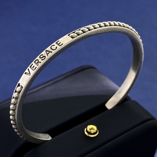 Wholesale Versace Bracelets #1205794 $32.00 USD, Wholesale Quality Replica Versace Bracelets