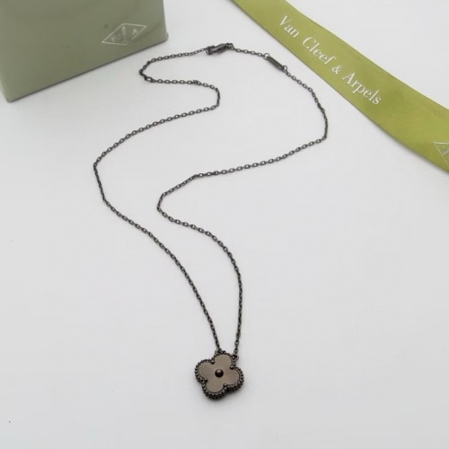 Wholesale Van Cleef &amp; Arpels Necklaces #1205928 $25.00 USD, Wholesale Quality Replica Van Cleef &amp; Arpels Necklaces