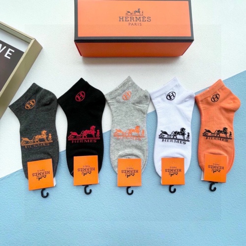 Wholesale Hermes Socks #1210461 $27.00 USD, Wholesale Quality Replica Hermes Socks