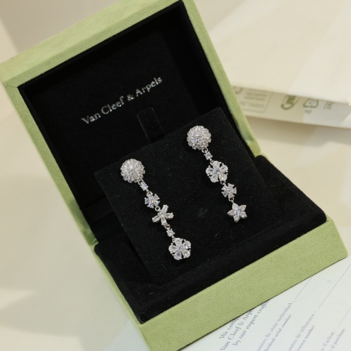 Replica Van Cleef & Arpels Earrings For Women #1214908 $39.00 USD for Wholesale