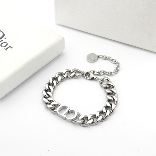 Wholesale Christian Dior Bracelets #1215668 $29.00 USD, Wholesale Quality Replica Christian Dior Bracelets