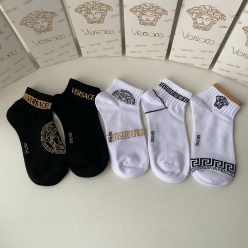 Wholesale Versace Socks #1218847 $27.00 USD, Wholesale Quality Replica Versace Socks