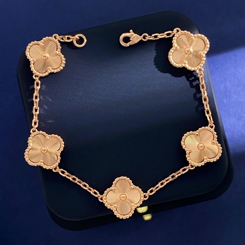 Wholesale Van Cleef &amp; Arpels Bracelets For Women #1219561 $32.00 USD, Wholesale Quality Replica Van Cleef &amp; Arpels Bracelets