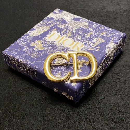 Replica Christian Dior Brooches For Women #1219927 $27.00 USD for Wholesale