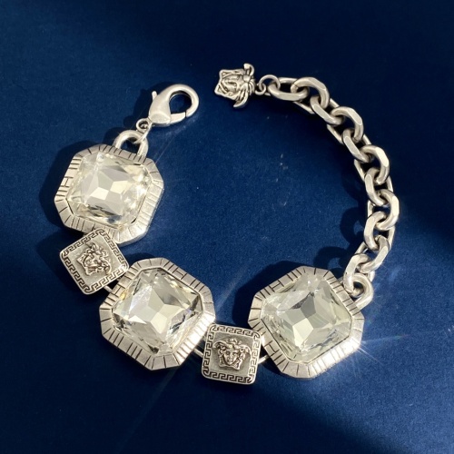 Wholesale Versace Bracelets #1220033 $34.00 USD, Wholesale Quality Replica Versace Bracelets