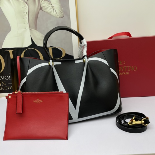 Wholesale Valentino AAA Quality Handbags For Women #1223769 $105.00 USD, Wholesale Quality Replica Valentino AAA Quality Handbags