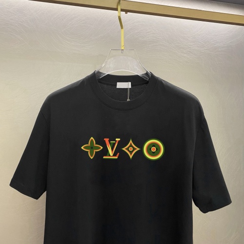 Replica Louis Vuitton LV T-Shirts Short Sleeved For Unisex #1226820 $25.00 USD for Wholesale