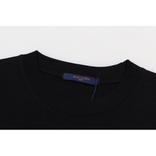 Replica Louis Vuitton LV T-Shirts Short Sleeved For Unisex #1228865 $39.00 USD for Wholesale