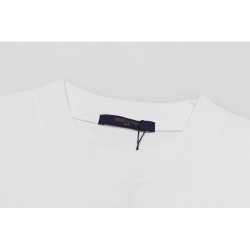 Replica Louis Vuitton LV T-Shirts Short Sleeved For Unisex #1228870 $39.00 USD for Wholesale