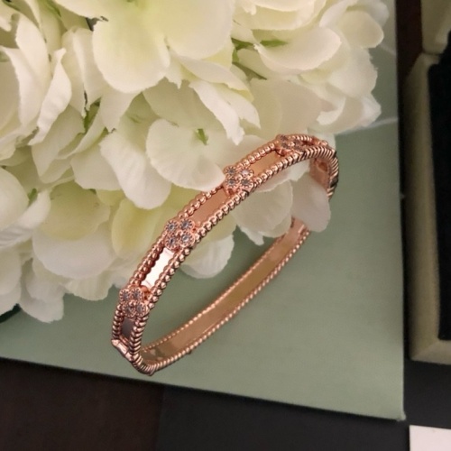 Wholesale Van Cleef &amp; Arpels Bracelets For Women #1229488 $34.00 USD, Wholesale Quality Replica Van Cleef &amp; Arpels Bracelets