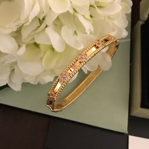 Wholesale Van Cleef &amp; Arpels Bracelets For Women #1229489 $34.00 USD, Wholesale Quality Replica Van Cleef &amp; Arpels Bracelets