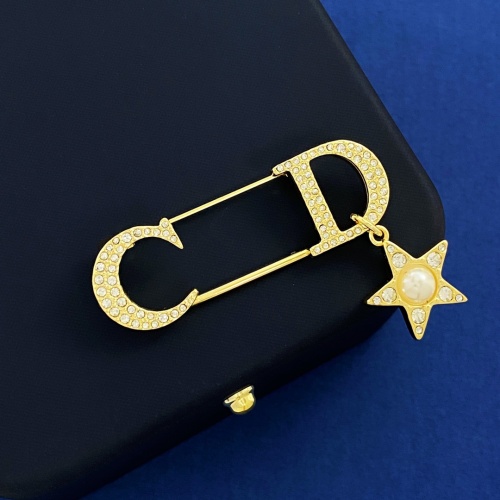 Wholesale Christian Dior Brooches For Women #1230016 $29.00 USD, Wholesale Quality Replica Christian Dior Brooches