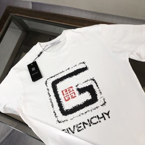 Replica Givenchy T-Shirts Short Sleeved For Unisex #1231587 $40.00 USD for Wholesale