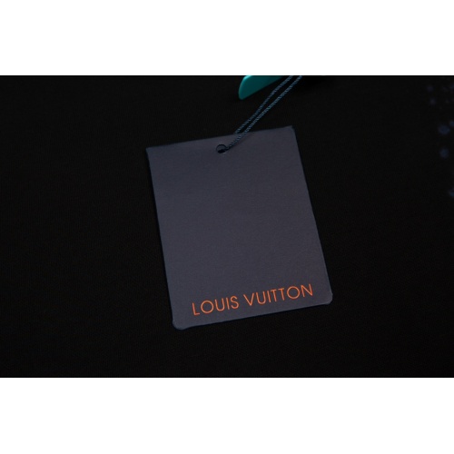 Replica Louis Vuitton LV T-Shirts Short Sleeved For Unisex #1231612 $38.00 USD for Wholesale